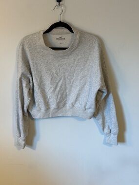 Hollister Light Gray Cropped Sweatshirt